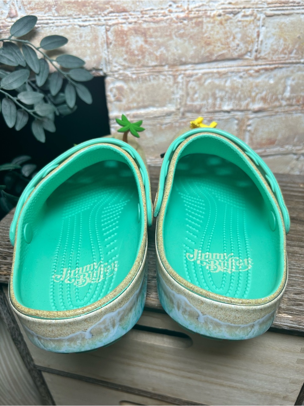 Crocs x Jimmy Buffett Margaritaville Clogs M7 W9 W/ Complete Jibbitz set - Picture 11 of 12